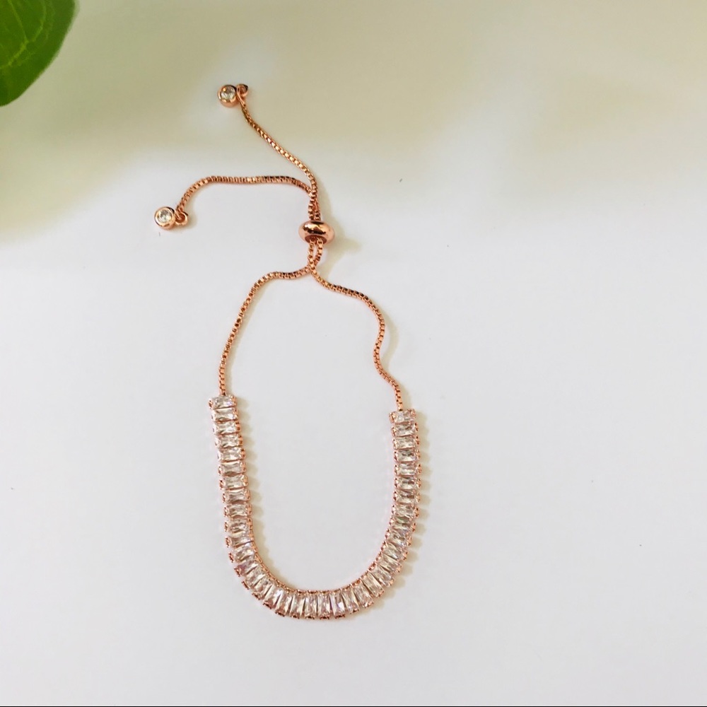 Stunning and delicate rose gold bracelet